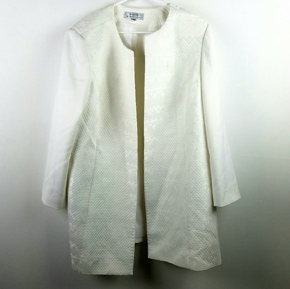 Tahari Jackets & Blazers - Winter White Quilted Jacket Sz 22W